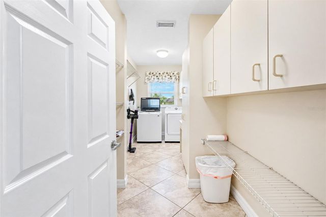 18 BUNKER WAY, Rotonda West, FL 33947
