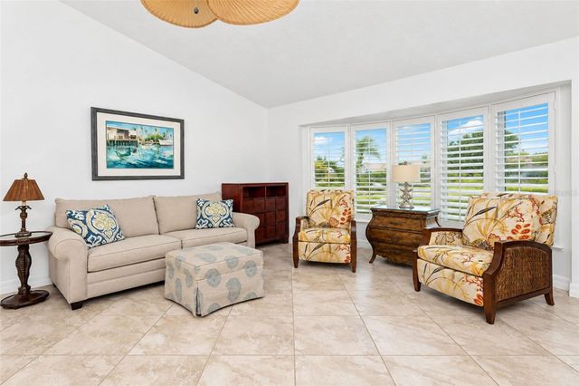 18 BUNKER WAY, Rotonda West, FL 33947