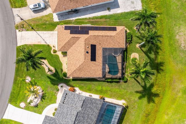 18 BUNKER WAY, Rotonda West, FL 33947