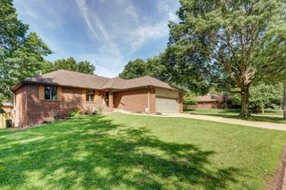 4001 South Belvedere Court, Springfield, MO 65807