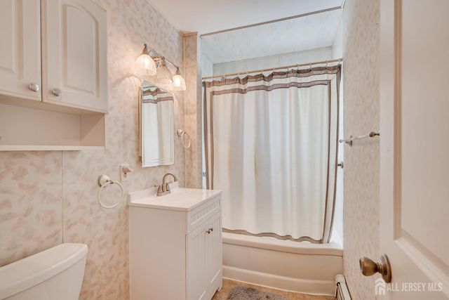 129 Bedford Avenue, Iselin, NJ 08830