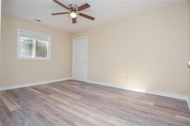 3173 Falconhurst SW Drive, Lilburn, GA 30047