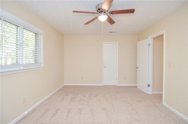 3173 Falconhurst SW Drive, Lilburn, GA 30047