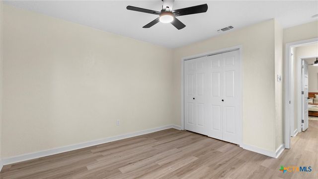 300 Ridge Crest Drive, Seguin, TX 78155