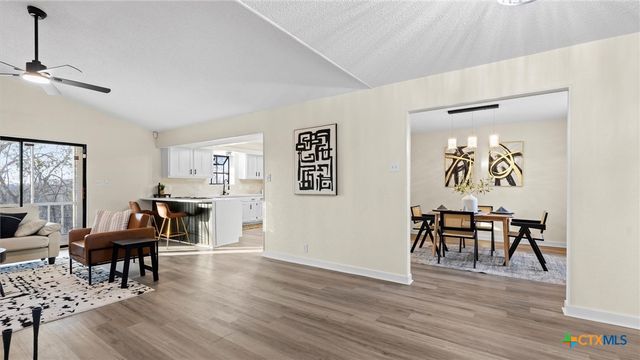 300 Ridge Crest Drive, Seguin, TX 78155