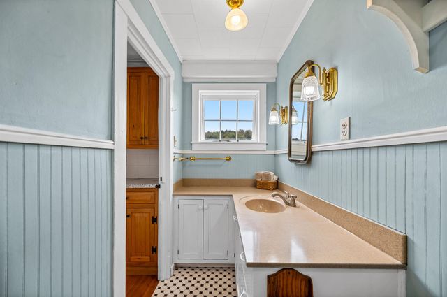 1402 Randolph Road, Morristown, VT 05661