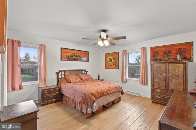 60 SAM SNEAD CIR, Etters, PA 17319