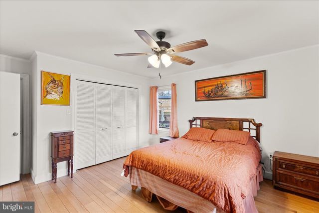 60 SAM SNEAD CIR, Etters, PA 17319