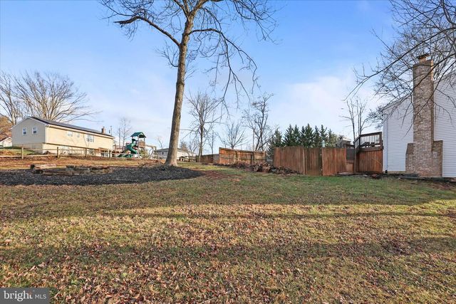 60 SAM SNEAD CIR, Etters, PA 17319