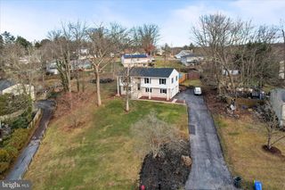 60 SAM SNEAD CIR, Etters, PA 17319