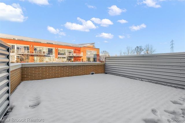 333 E Parent Avenue 16, Royal Oak, MI 48067