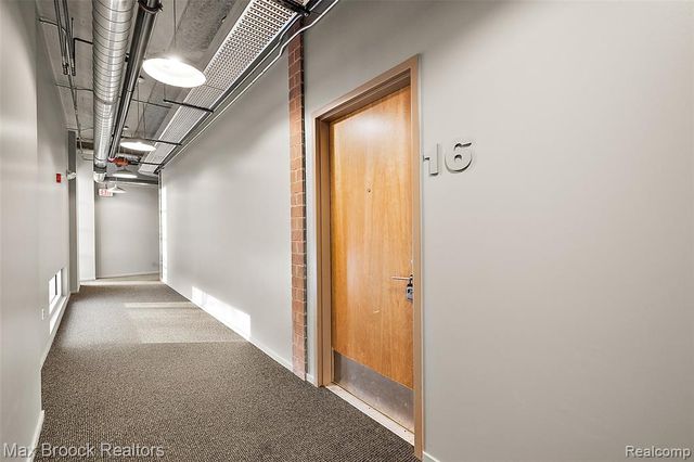 333 E Parent Avenue 16, Royal Oak, MI 48067