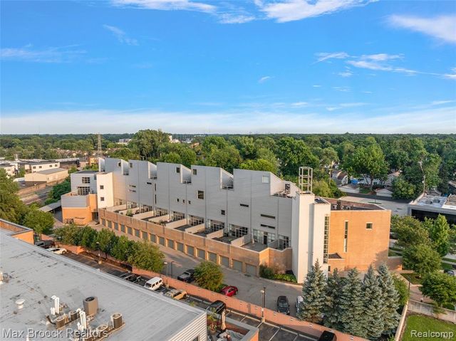 333 E Parent Avenue 16, Royal Oak, MI 48067