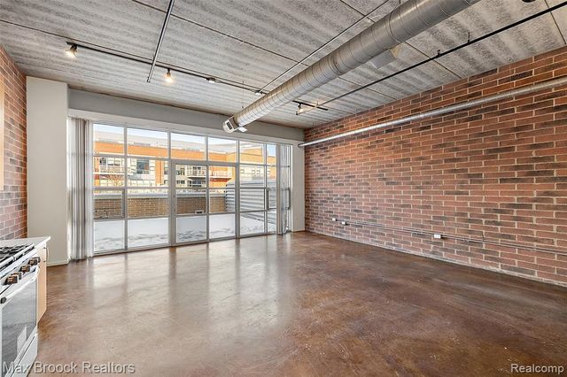 333 E Parent Avenue 16, Royal Oak, MI 48067