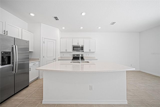 2085 HALLIER COVE, Wesley Chapel, FL 33543