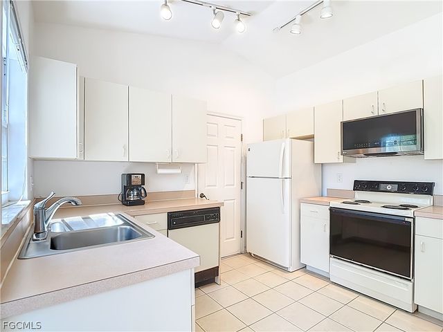 2160 Faliron RD, North Fort Myers, FL 33917