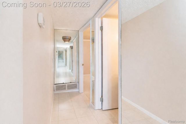 1932 Klingensmith Road, Bloomfield Hills, MI 48302