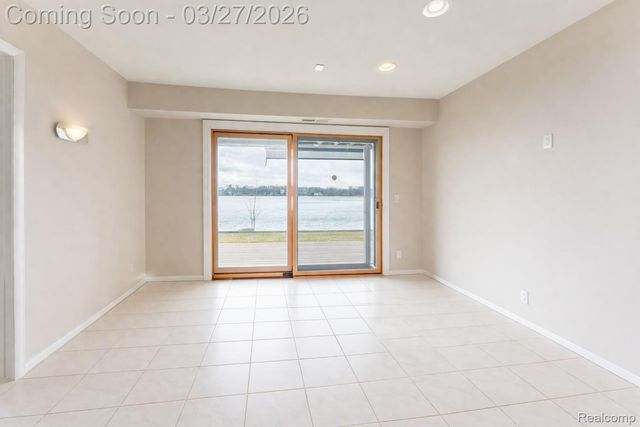 1932 Klingensmith Road, Bloomfield Hills, MI 48302