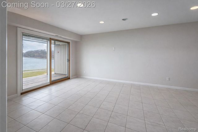 1932 Klingensmith Road, Bloomfield Hills, MI 48302