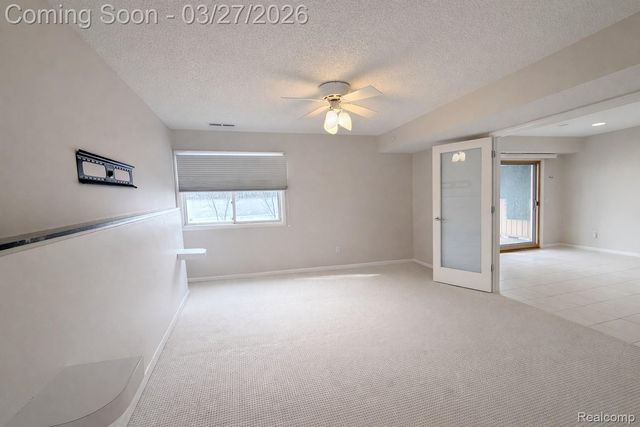 1932 Klingensmith Road, Bloomfield Hills, MI 48302