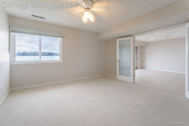 1932 Klingensmith Road, Bloomfield Hills, MI 48302