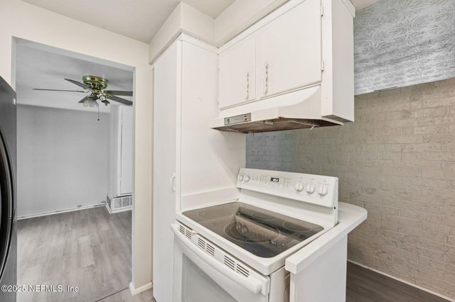 2639 EASTILL Drive, Jacksonville, FL 32211