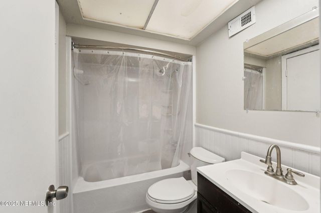 2639 EASTILL Drive, Jacksonville, FL 32211