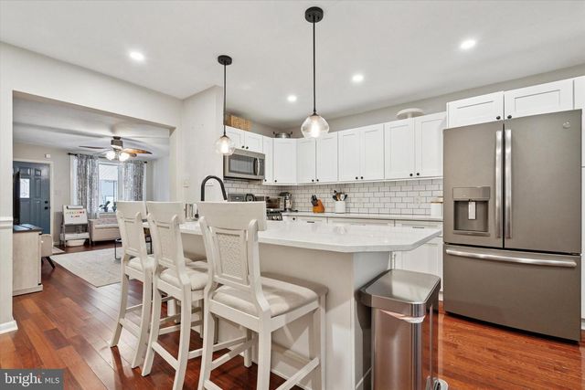 416 HERMIT ST, Philadelphia, PA 19128