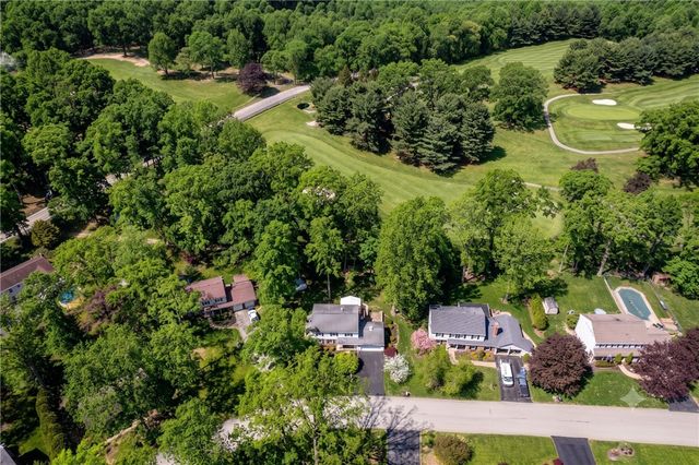52 GREENVIEW, Hempfield Twp, PA 15644