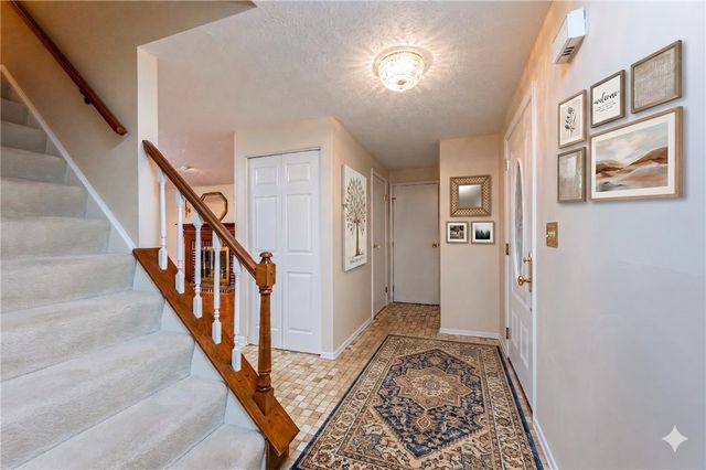 52 GREENVIEW, Hempfield Twp, PA 15644
