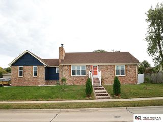 4955 Lakeshore Drive, Omaha, NE 68135