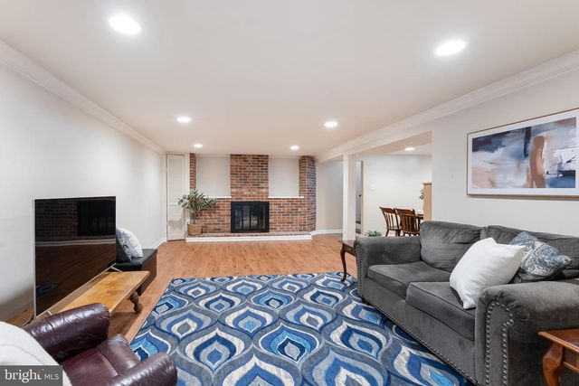 104 HOLLINS FERRY RD, Glen Burnie, MD 21061
