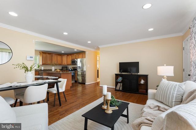 104 HOLLINS FERRY RD, Glen Burnie, MD 21061