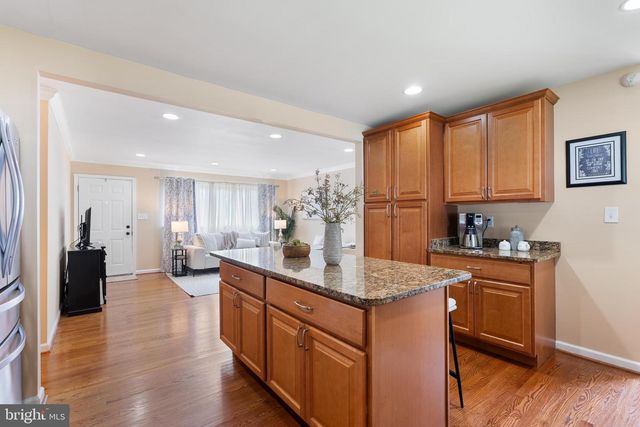 104 HOLLINS FERRY RD, Glen Burnie, MD 21061