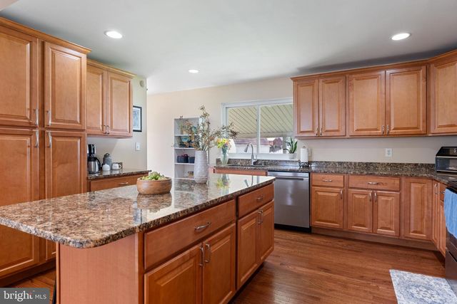 104 HOLLINS FERRY RD, Glen Burnie, MD 21061