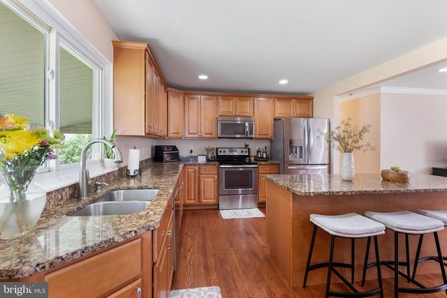 104 HOLLINS FERRY RD, Glen Burnie, MD 21061