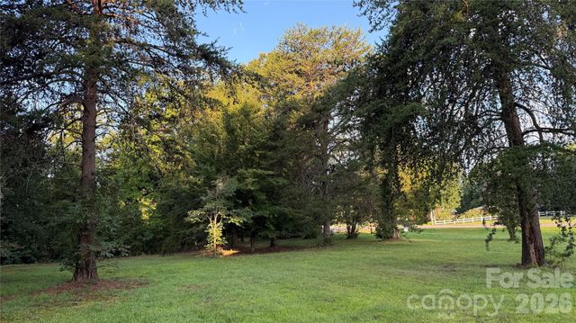 4584 E NC 150 Highway, Lincolnton, NC 28092