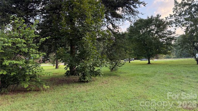 4584 E NC 150 Highway, Lincolnton, NC 28092