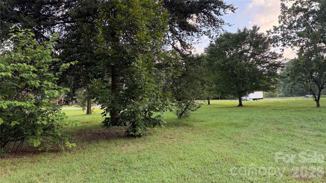 4584 E NC 150 Highway, Lincolnton, NC 28092