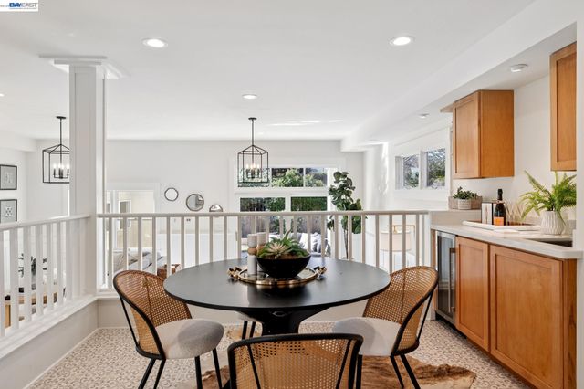 3226 Fairview Ave, Alameda, CA 94501