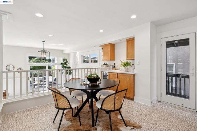 3226 Fairview Ave, Alameda, CA 94501