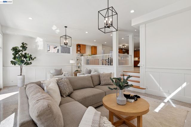 3226 Fairview Ave, Alameda, CA 94501