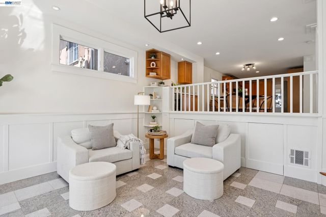 3226 Fairview Ave, Alameda, CA 94501