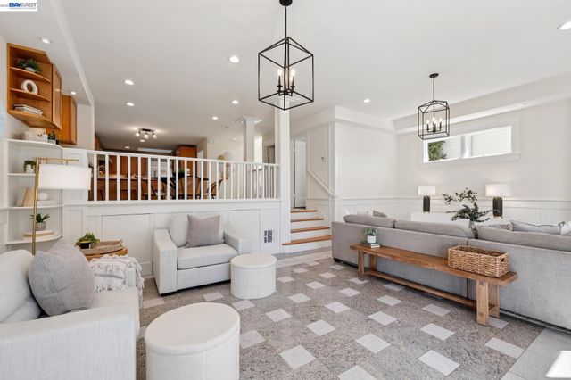 3226 Fairview Ave, Alameda, CA 94501