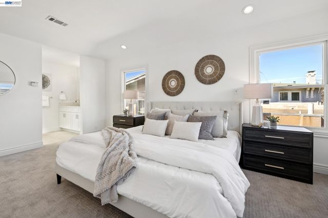 3226 Fairview Ave, Alameda, CA 94501