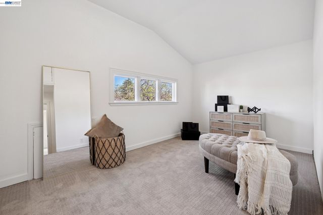 3226 Fairview Ave, Alameda, CA 94501