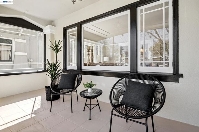 3226 Fairview Ave, Alameda, CA 94501