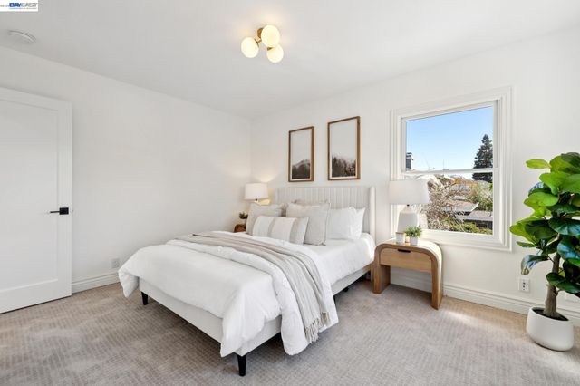 3226 Fairview Ave, Alameda, CA 94501