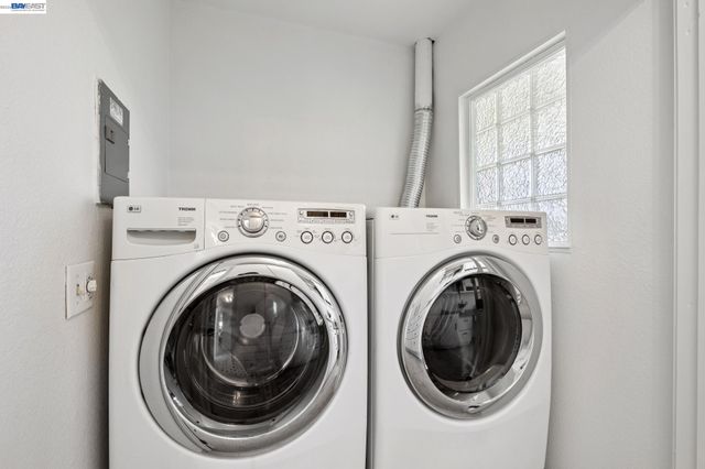 3226 Fairview Ave, Alameda, CA 94501