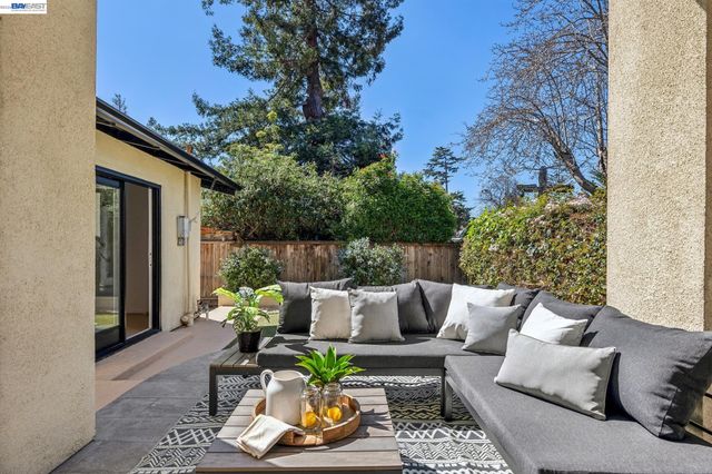 3226 Fairview Ave, Alameda, CA 94501